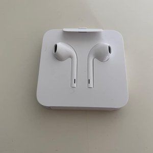 New Apple Headphones